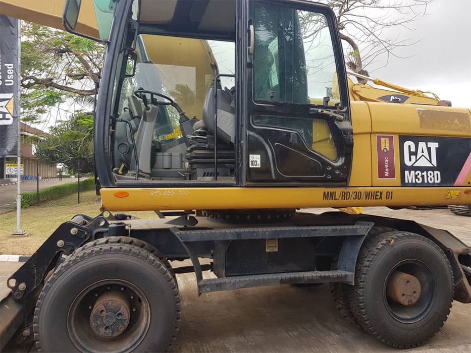 Cat 318 Tyred Ekscavator